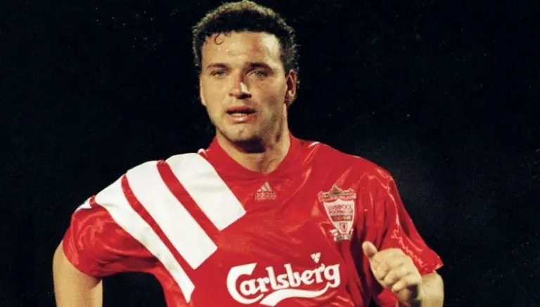'Mi DT abusó sexualmente de mí por 4 años': Ex del Liverpool