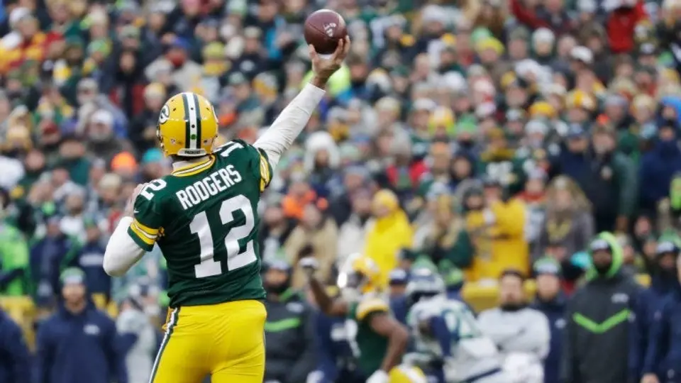 Packers congelan a Seahawks con paliza