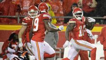Chiefs pasa por encima de Broncos y asegura su pase a Playoffs