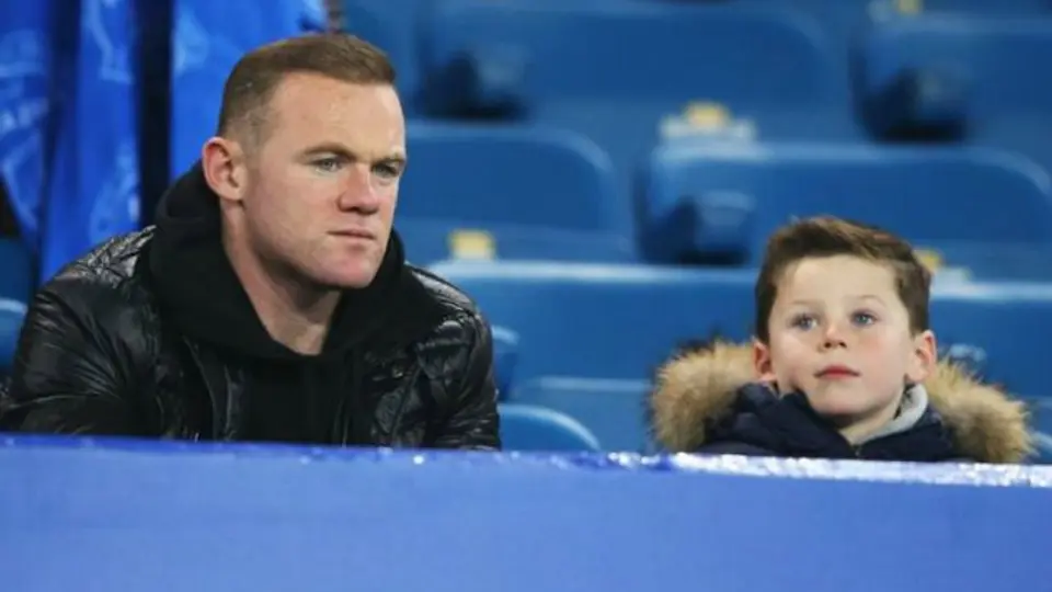 Hijo mayor de Rooney ya entrena con Manchester United