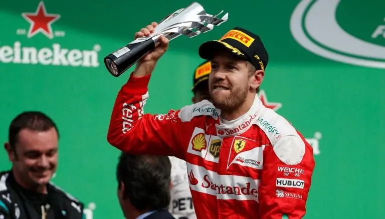 Vettel, despojado del tercer lugar del GP de México