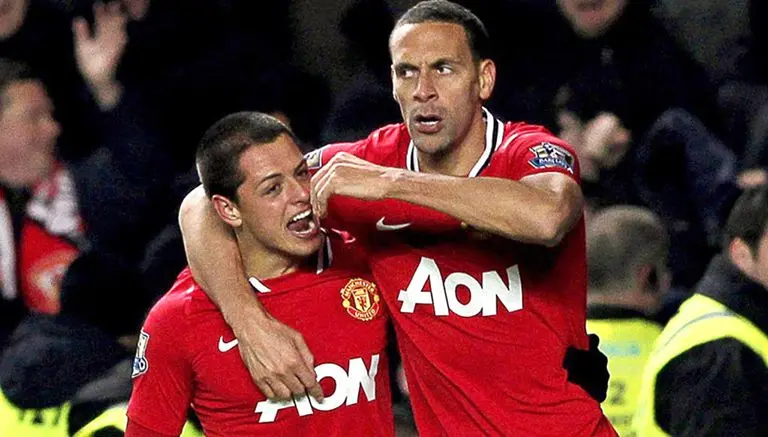 Rio Ferdinand elogia a Chicharito: "Nunca vi a nadie moverse tan bien"