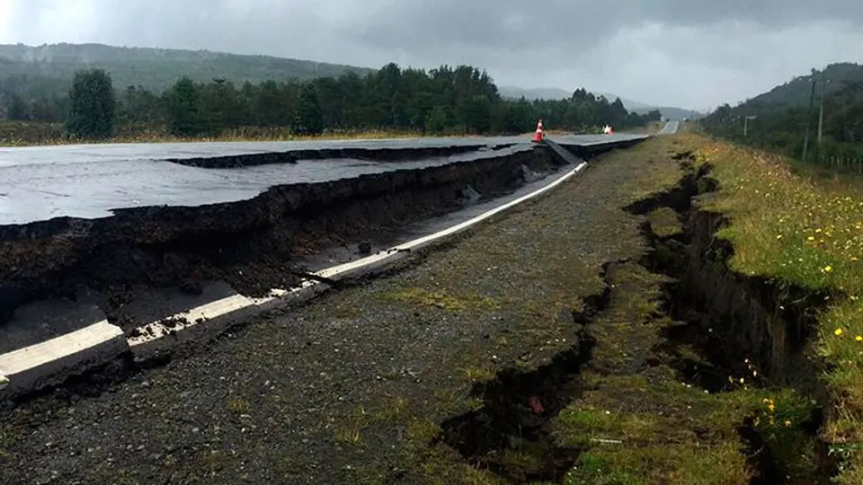 Terremoto de 7.6 grados 'interrumpe' Navidad en Chile