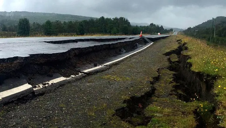 Terremoto de 7.6 grados 'interrumpe' Navidad en Chile