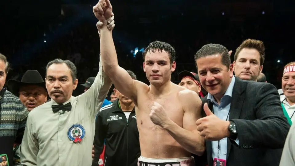 Chávez Jr. domina a Britisch y regresa con triunfo a los cuadriláteros