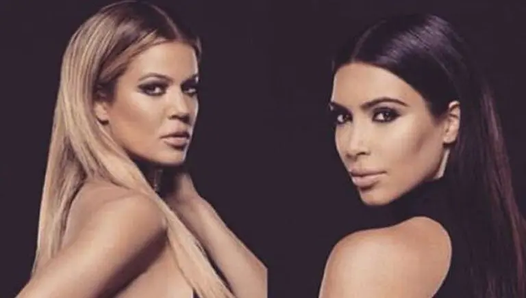 Kim y Khloé protagonizan 'guerra de nalgadas' en la arena