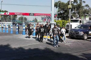 Raiders comienzan a llegar al Azteca para el MNF