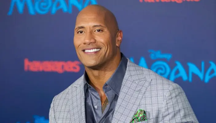 ¡Momento incómodo! The Rock es detenido por la policía tras evento en Hollywood