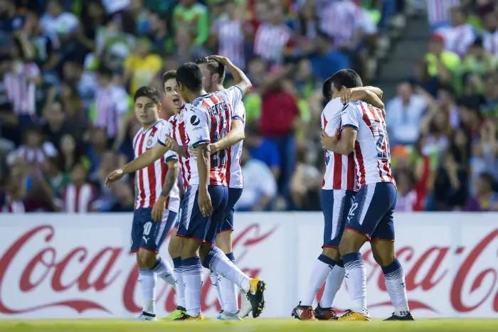 Los jugadores del Rebaño festejan el gol de José Juan Macías