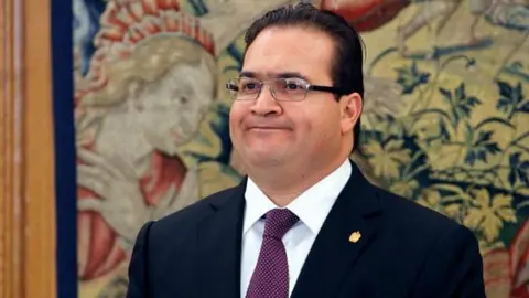 Gobierno de Veracruz facilitó helicóptero a Javier Duarte