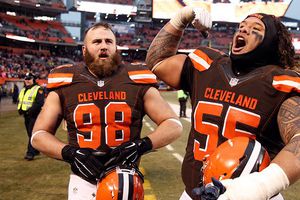 Santa se adelanta y de regalo da primer triunfo a Browns