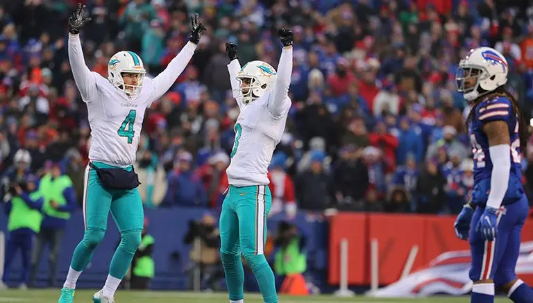 Franks se viste de héroe y le da dramático triunfo a Dolphins