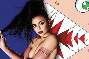Kylie Jenner deleita con nuevo 'topless' para revista
