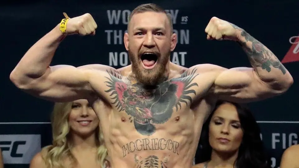 Conor McGregor recibe licencia de boxeador en California