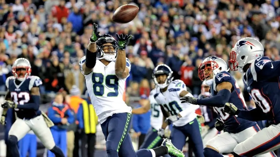 Seahawks sorprenden a Patriots y se llevan el triunfo