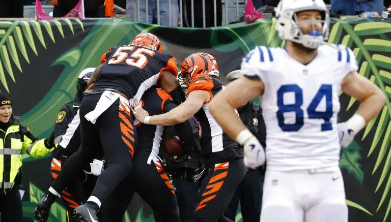 Bengals celebra triunfo sobre Colts