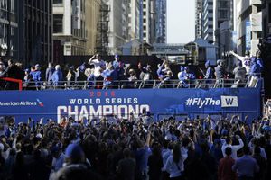 Fans de Cubs inundan Chicago tras 108 años de sequía