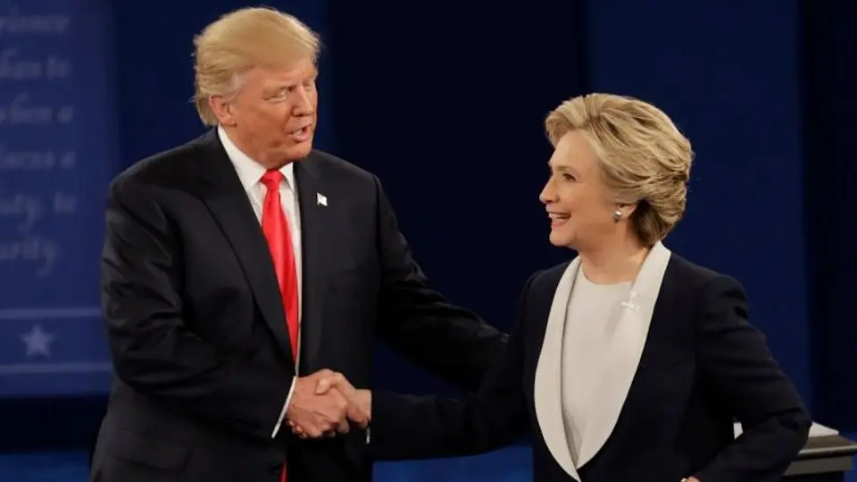 Deportistas se 'debaten' entre Hillary Clinton y Donald Trump