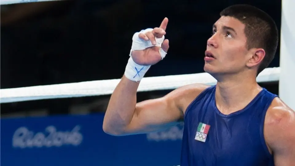 Joselito Velázquez debuta con nocaut contra Eduardo Casimero