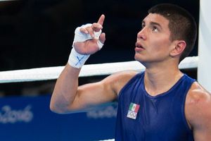 Joselito Velázquez debuta con nocaut contra Eduardo Casimero