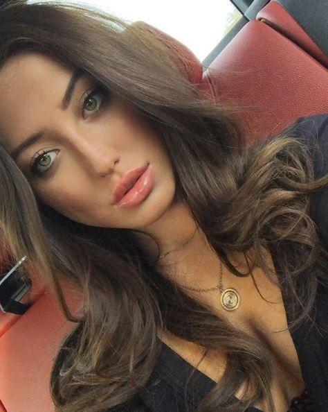 INSTAGRAM @STEFANIEKNIGHT