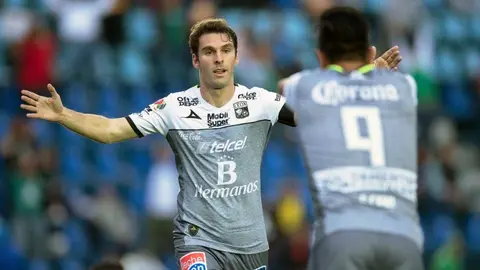 León vence a Cruz Azul y sigue con vida en el A2016