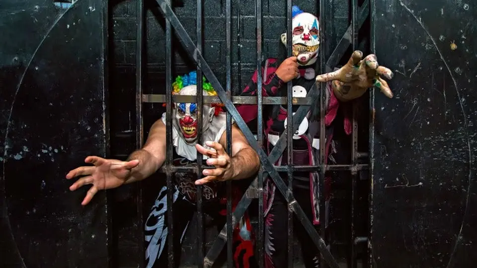 Monster y Murder Clown prometen humillar a Psycho