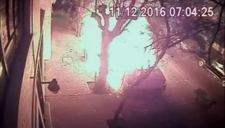Revelan video de incendio de camioneta en la Condesa