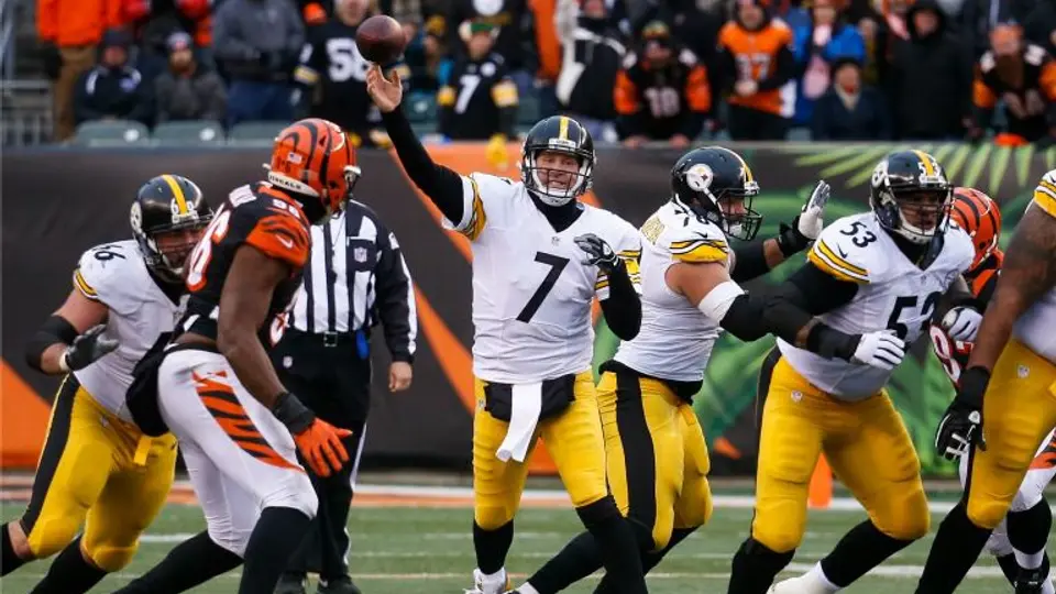 Steelers logra remontada y sigue como líder de AFC North
