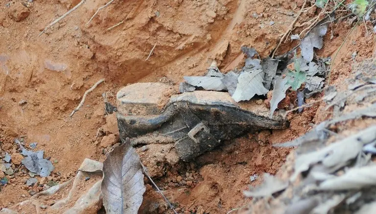 Fosa clandestina sale a la luz tras fuerte lluvia en Coahuila