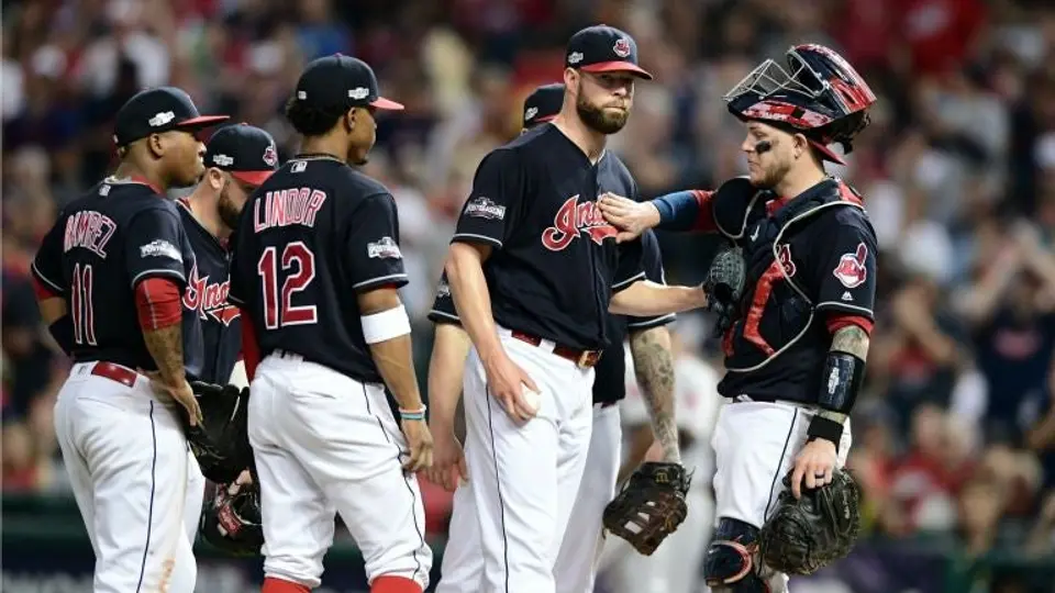 Cleveland deja agonizando a Boston en Serie Divisional