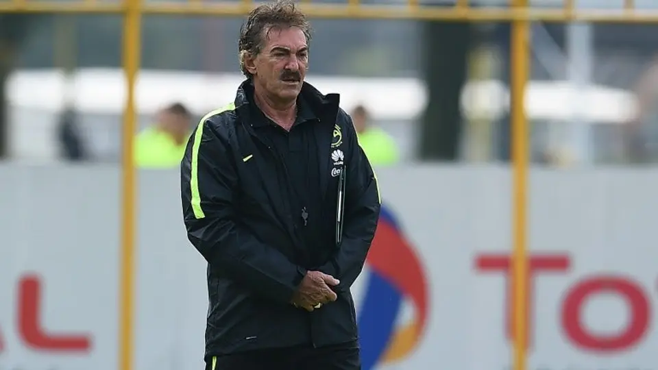 La Volpe afirma que renunciará al América si no es Campeón