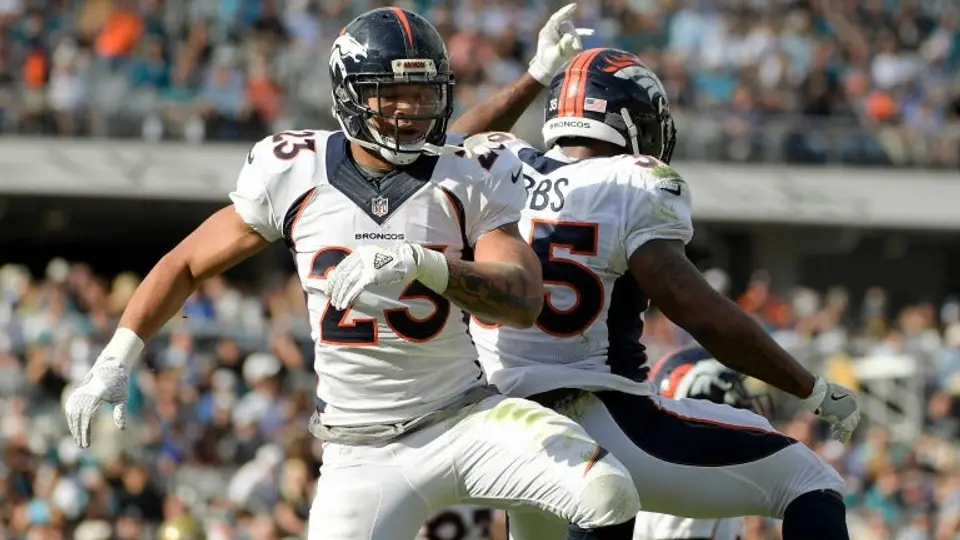 Broncos vencen con apuros a Jaguars y siguen en la pelea