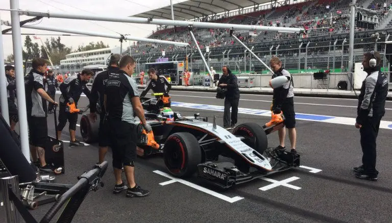 Checo registra el cuarto mejor tiempo en P1 del GP de México