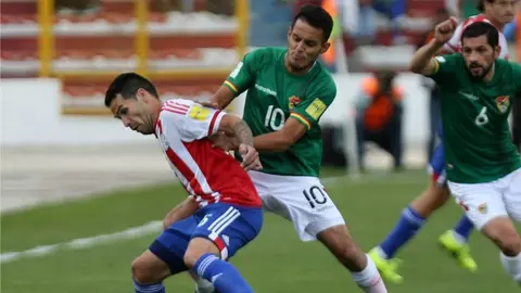Autogol de Paraguay da la victoria a Bolivia