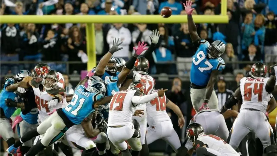 Aguayo le da triunfo a Bucaneros con agónico gol de campo