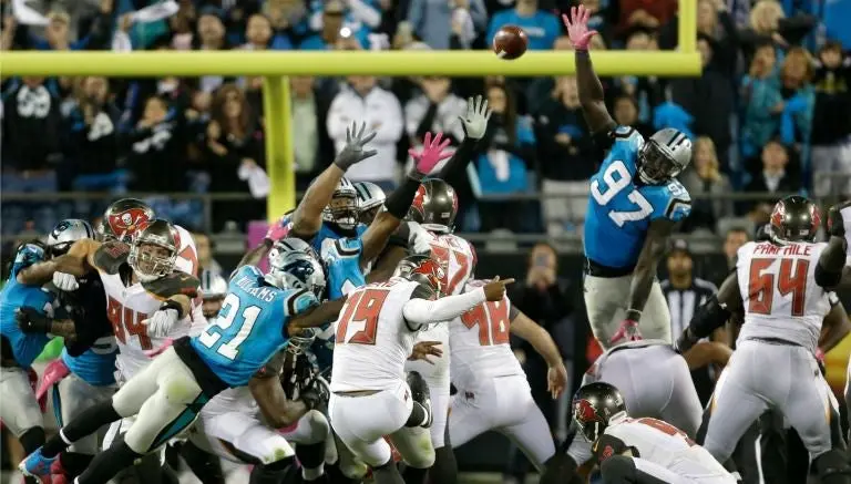 Aguayo le da triunfo a Bucaneros con agónico gol de campo