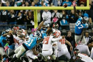 Aguayo le da triunfo a Bucaneros con agónico gol de campo