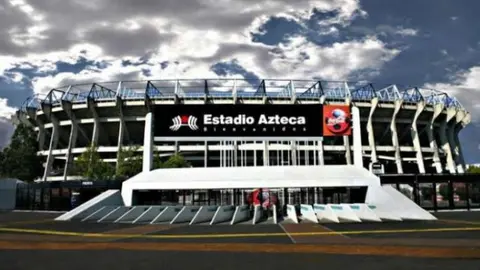 Corónate con RÉCORD y gana una experiencia en palco del Azteca