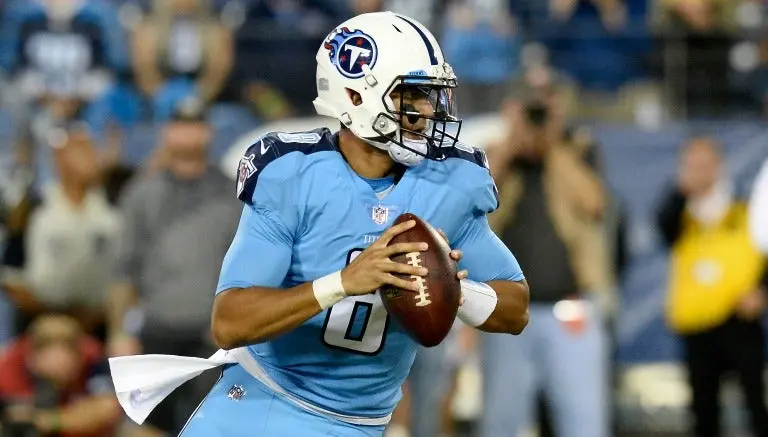 Mariota tiene gran noche en triunfo de Titans sobre Jaguars