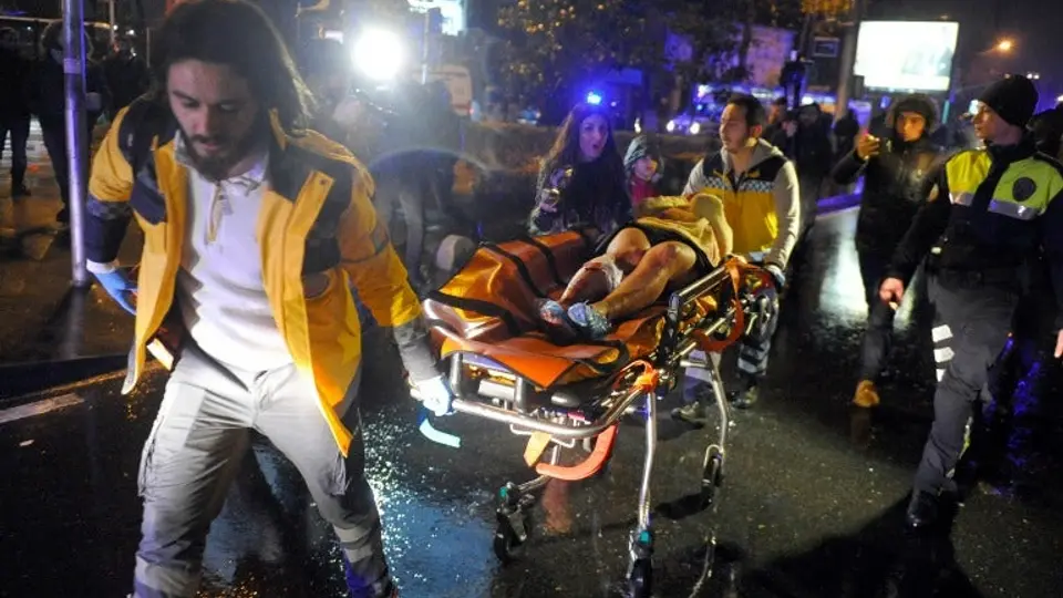 Ataque terrorista en bar de Turquía deja más de 35 muertos