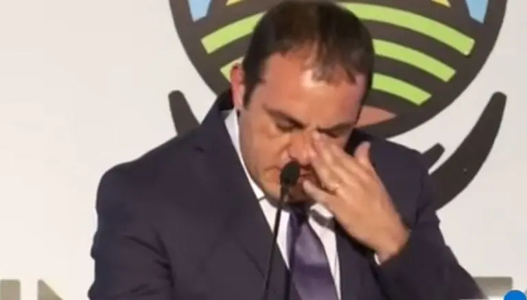 Cuau rompe en llanto durante su primer informe de gobierno
