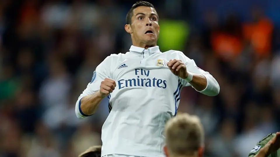 Zidane asegura que CR7 merece el Balón de Oro