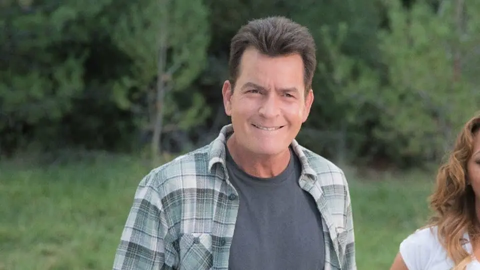 Charlie Sheen revela que está curado del VIH