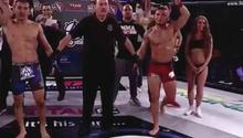 Peleador de MMA golpea a 'Octagon Girl' tras perder combate