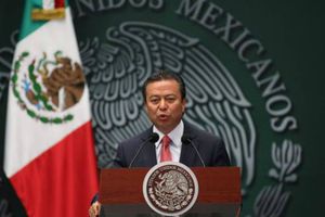 'Javier Duarte no es el PRI':  César Camacho Quiroz