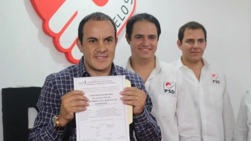 Cuau se ampara contra suspensión y convoca a marcha