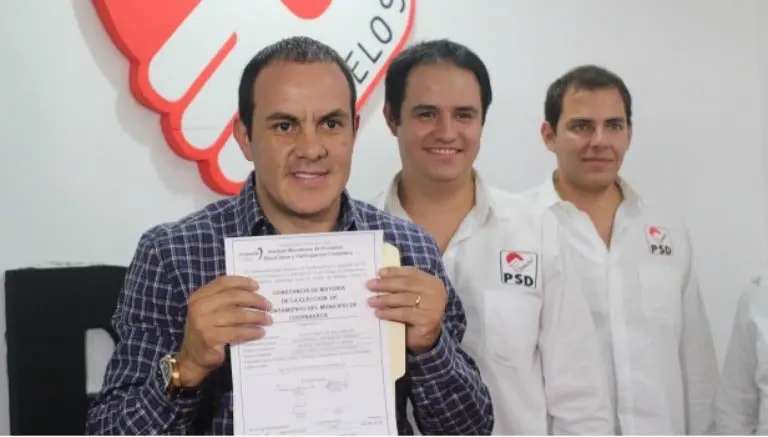 Cuau se ampara contra suspensión y convoca a marcha