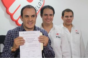 Cuau se ampara contra suspensión y convoca a marcha