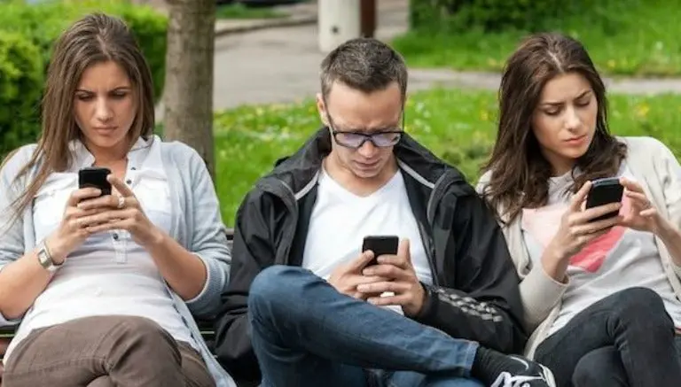Millennials, endeudados por tener vida de lujos